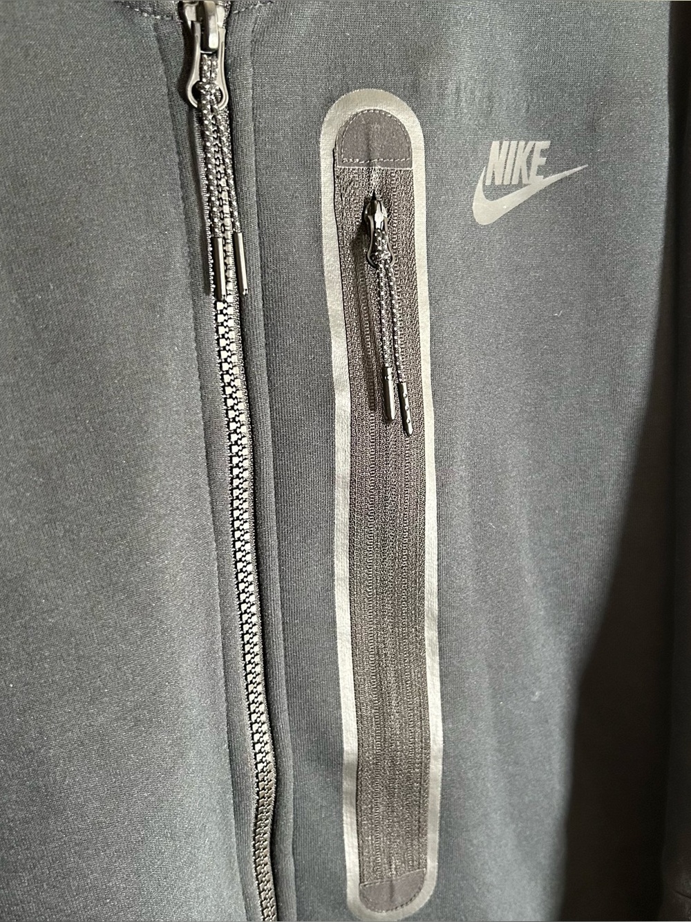 Nike Sportswear Tech Fleece Full Zip Bomber Jacket Black Men’s Large FB8008-010 - Picture 4 of 7